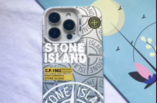 Les nouvelles coques Stone Island sont disponibles
